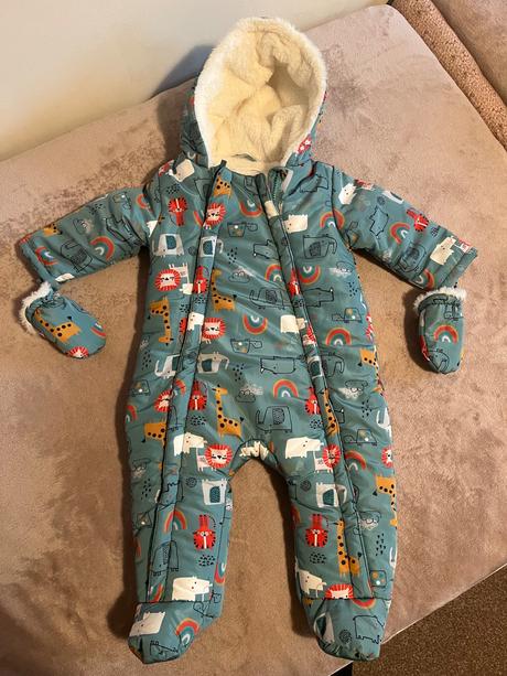 Overal minoti, minoti,74