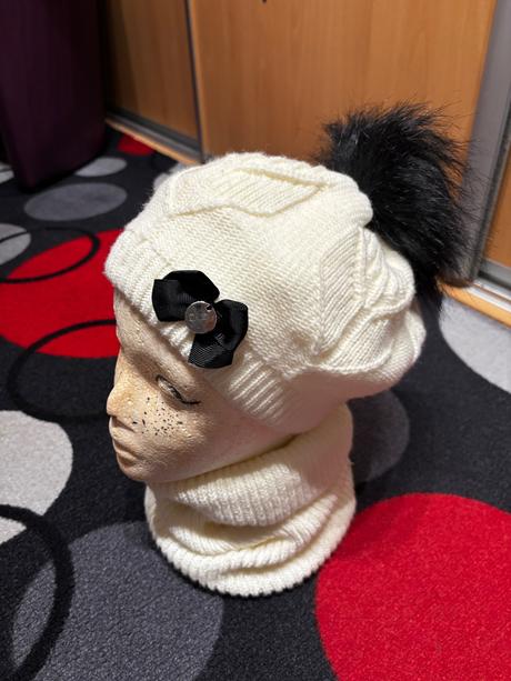 Set podšitá baretka a nákrčník, ajs,152