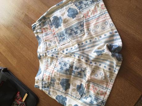 Šortky s vysokým pásom, s