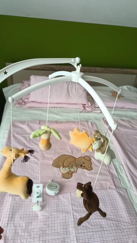 Ružová výbavička do postieľky kolotoč odsávačky a, 