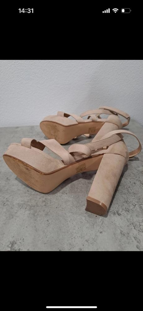 Sandále na vysokom opätku, 38