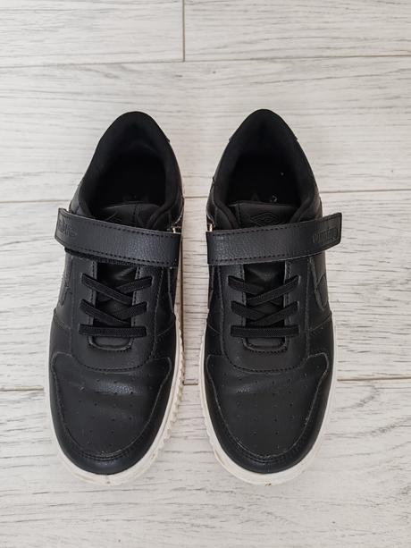 Predám tenisky č. 33, umbro,33