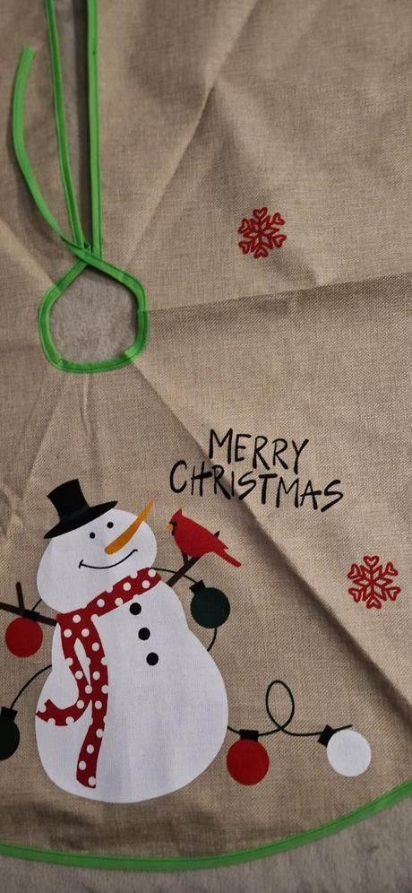 Obrus-sukňa pod stromček,