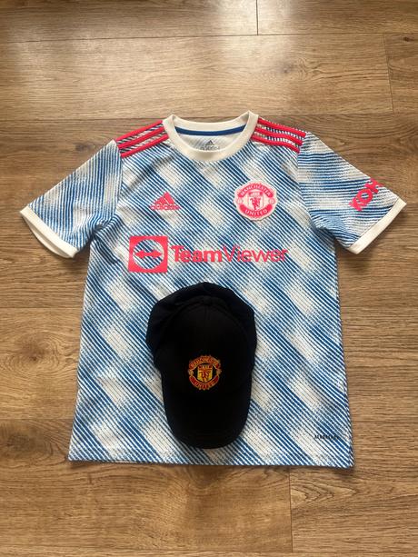 Adidas manchester united + čiapka gratis, adidas,164
