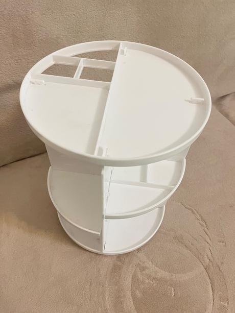 Stojan na kozmetiku, sperky, 