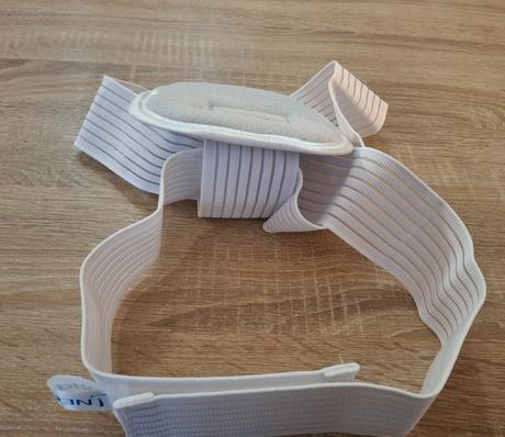 Nová ortopedická pomôcka neoprot, popruh na chrbát,