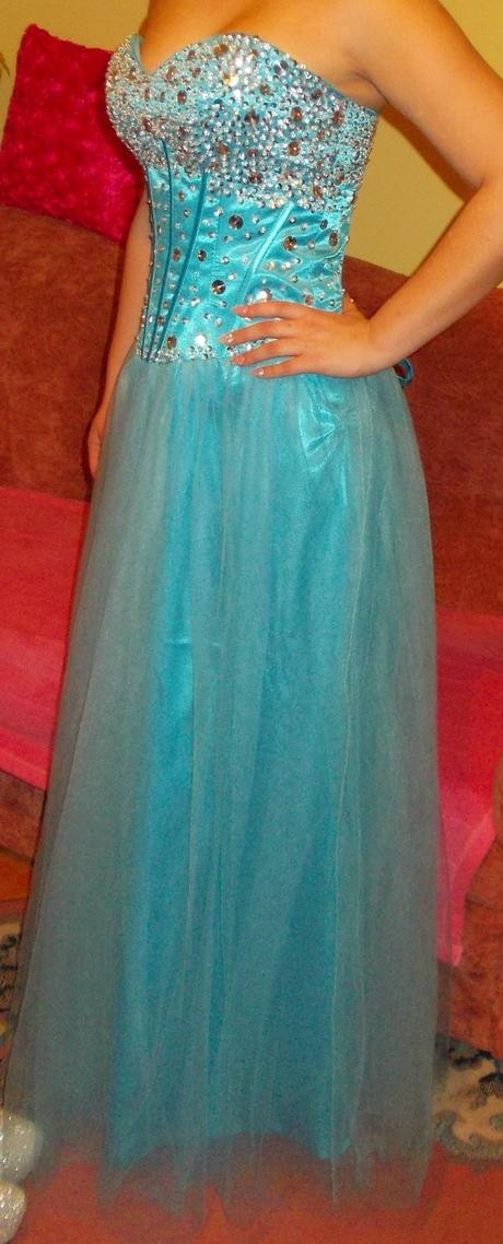 Spoločenské šaty, 36