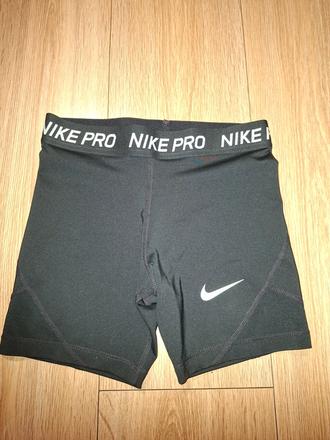 Šortky, nike,146