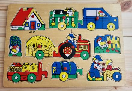 Drevené vkladacie puzzle s motívom farmy,