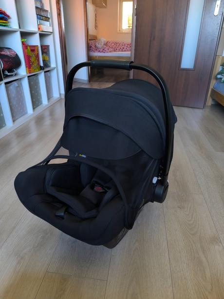 Bugaboo turtle air by nuna, 