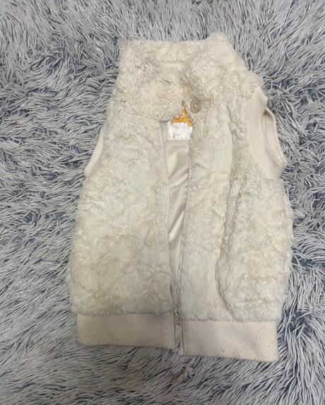 Dievčenská huňatá vesta, charles vögele,128