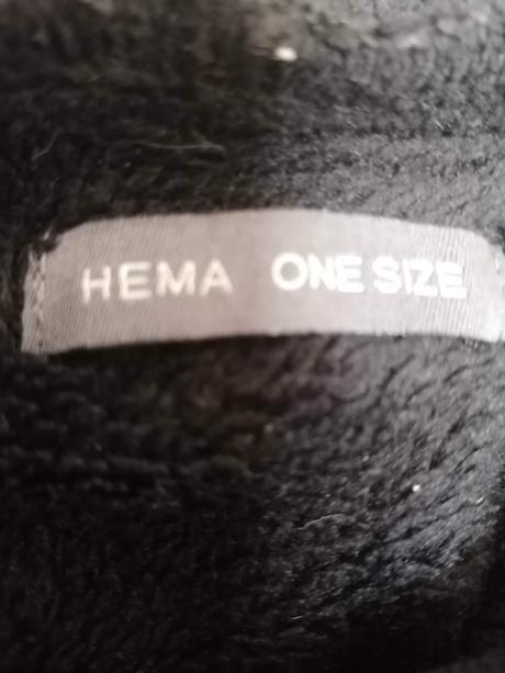 Plyšový kabát, hema