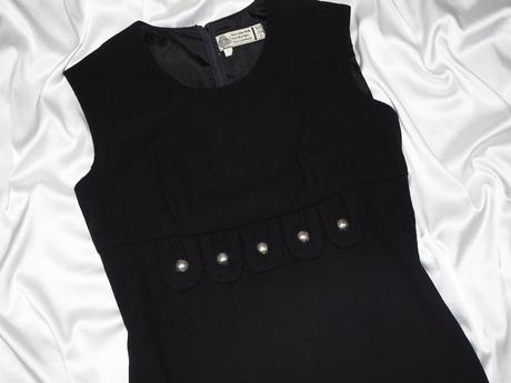 Luxusné vintage vlnené šaty, 38