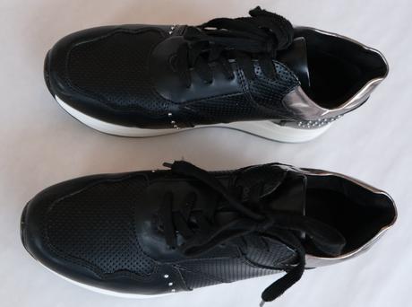 Čierne topánky, 39