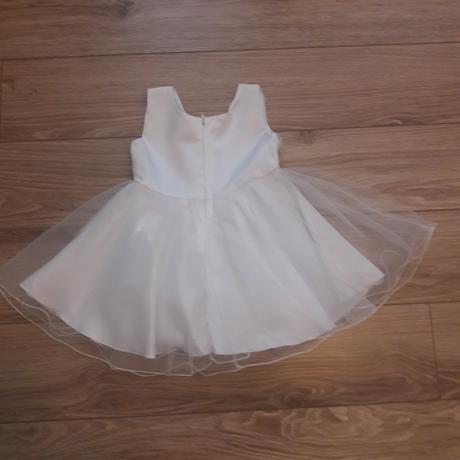 Dievčenské spoločenské šaty, 