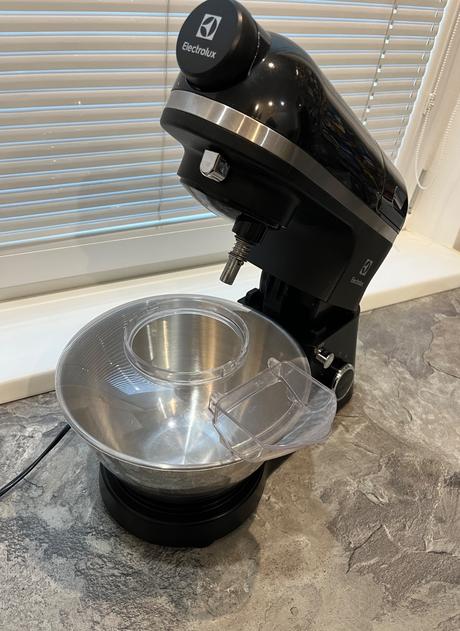 Electrolux ekm 3700 kuchynský robot, electrolux