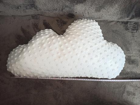 Vankúšik, húsenica, hrkálka, 