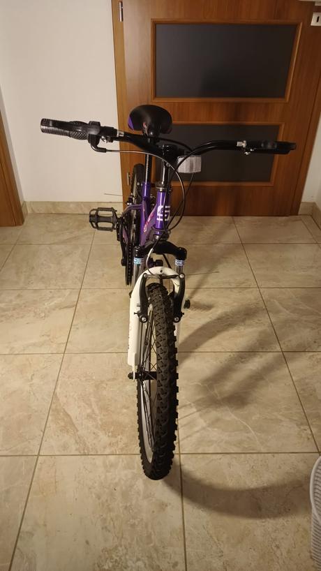 Dievčenský bicykel swan 20", takmer nový, 20