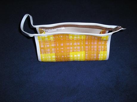 517. kozmetická taštička, 