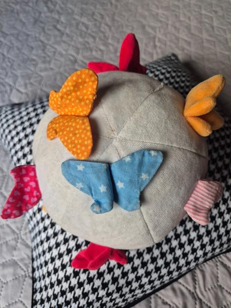 Hrkacia plyšová lopta, 