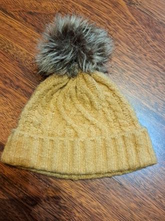 Mäkučká raz oblečená čiapka, f&f,140