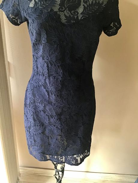 Krasne šaty/okt, 38