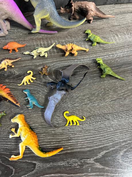 Safari - postavičky dinosaurov,