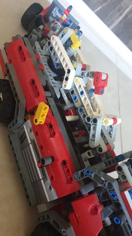 Skladačka - letiskové požiarne auto, 