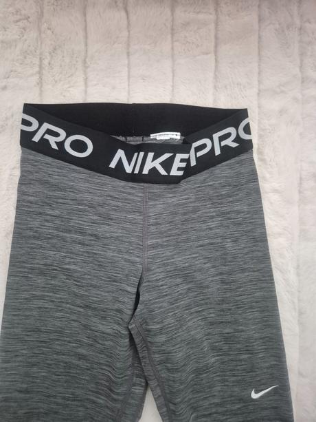 Sportove leginy, nike,s