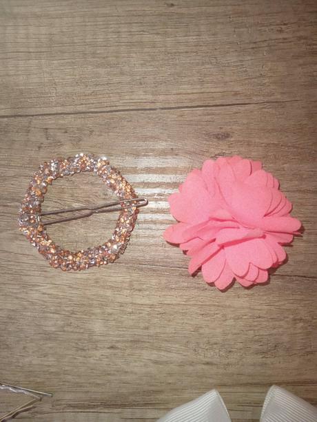 Doplnky do vlasov, štipce,