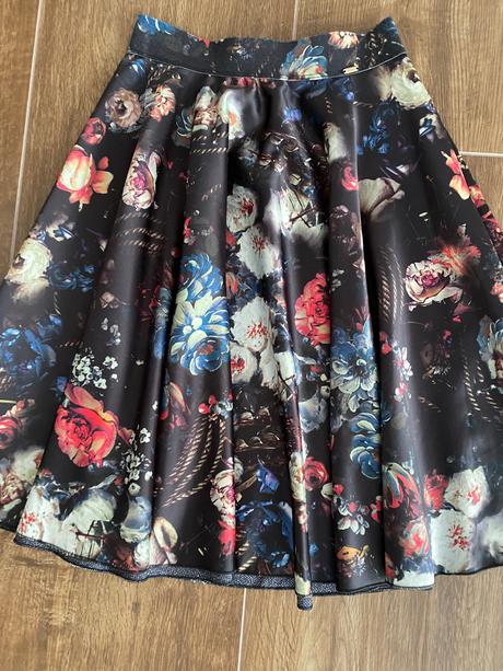 Kvetinkova sukna, fracomina,40