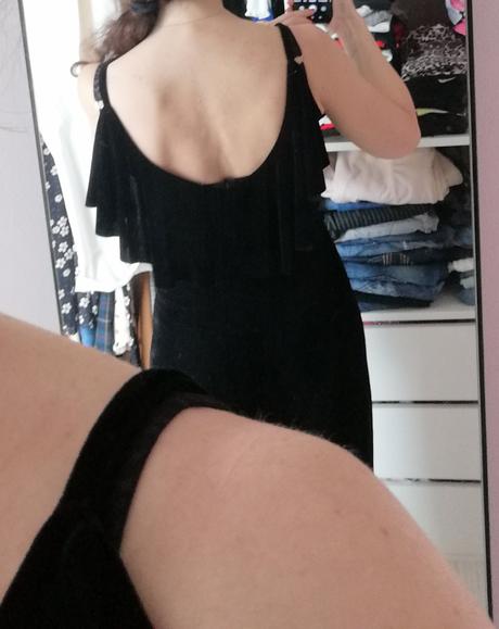 Zamatovy cierny luxusny overal, 38