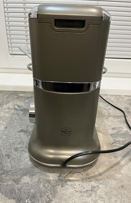 Kuchynský robot eta gratussino bravo ii 0023 90070, eta