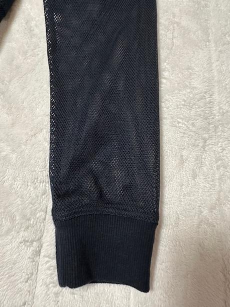 Tmavomodré tričko so sieťkou zn. dkny originál, dkny,m / s