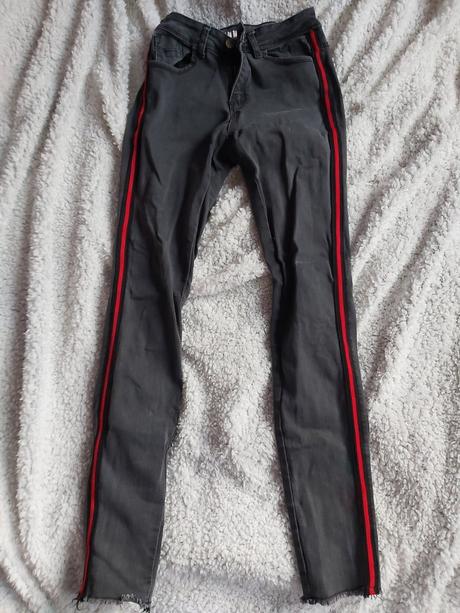 Čierne rifle., gate,36