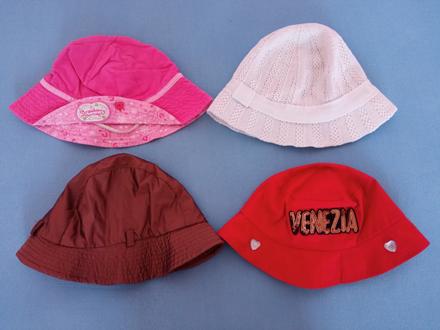 Dievčenské klobúčiky na cca 4 - 7 rokov, 110