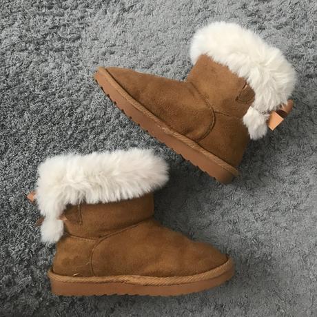 Hnedé huncúlky v. 28, 28