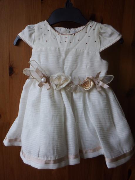 Nádherné rozprávkové šatičky, 74