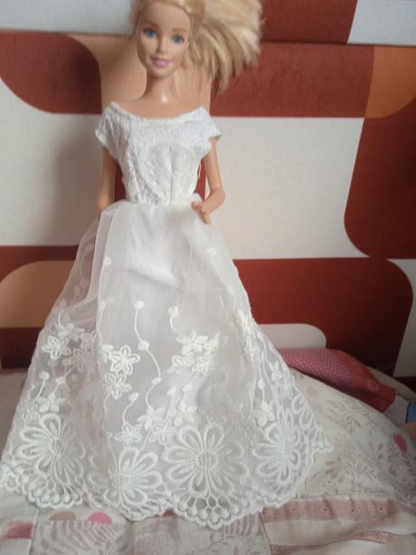 Šaty pre babiku barbie, 