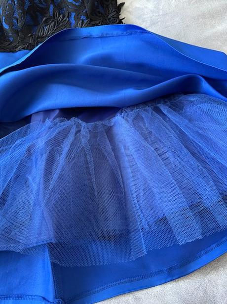 Modré áčkové časy s čipkou fervente, l