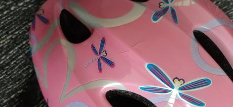 Cyklistická prilba, s