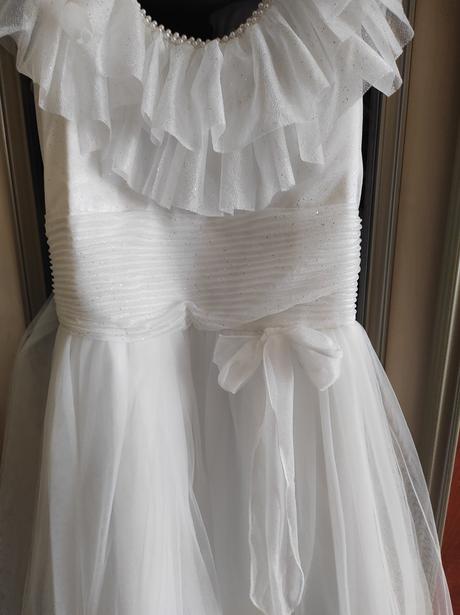 Šaty na prijímanie, 146