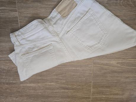 Šortky č.152, zara,152
