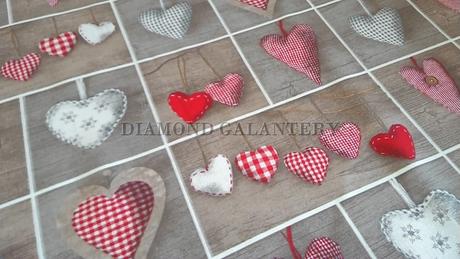 Bavlna na režnom podklade srdiečka - cena za 10cm, 