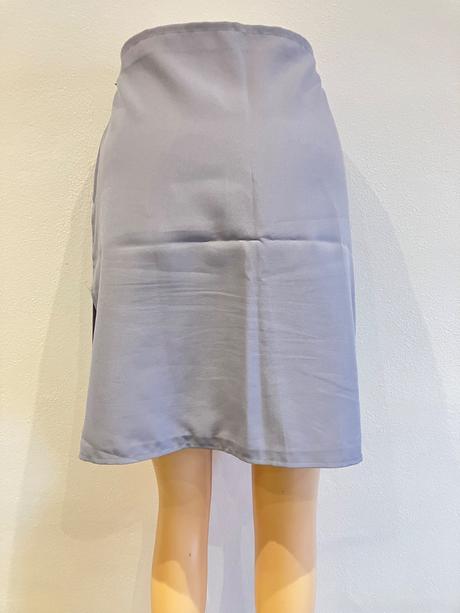 Dámska puzdrová biznis sukňa sivá, l