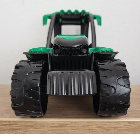 Traktor, sklápač, báger, 