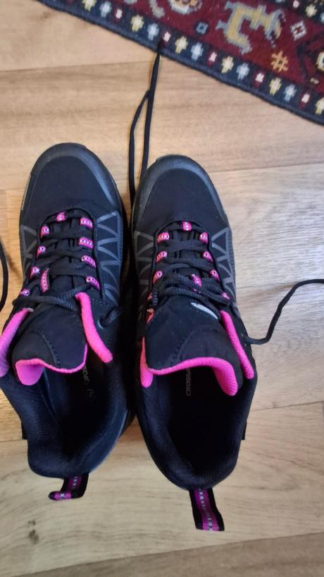 Dámske športové tenisky, 37