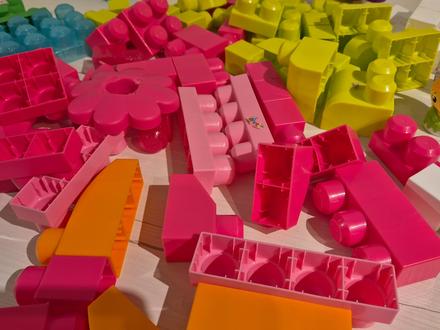 Hracie kocky mega blocks,