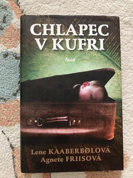 Kniha chlapec v kufri, 