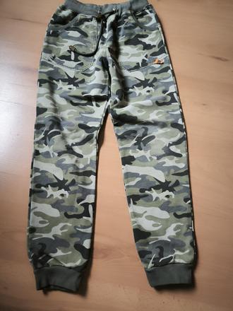 Maskáčové tepláky modelko, modelko,134